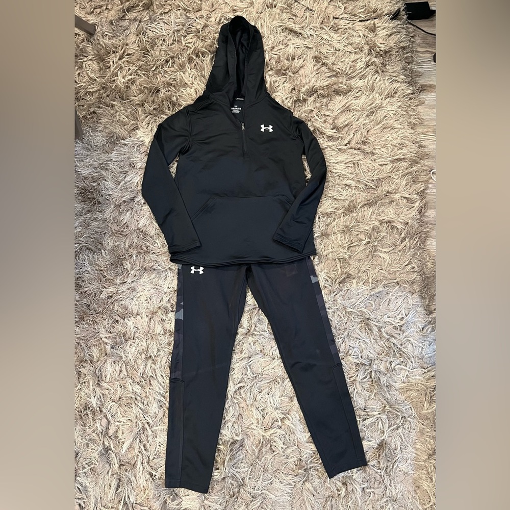 Under Armour Boys Black Sweatsuit size Youth Medium (YMD) in Good Condition